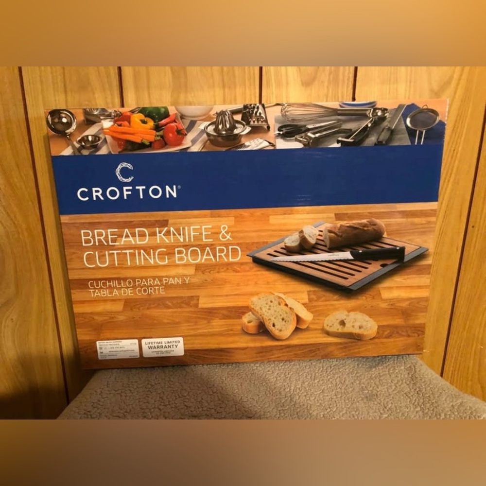 Croton Bread Knife and Cutting Board Set - Natural Wood